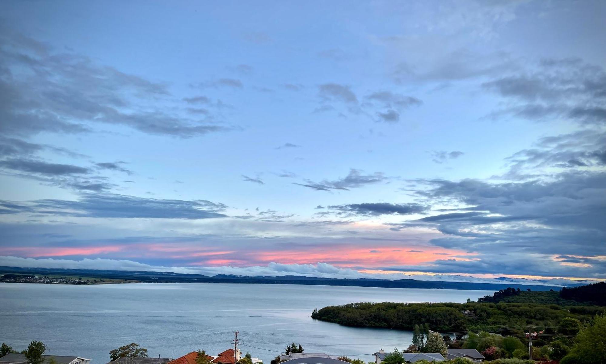 The Flying Trout Boutique Lodge Taupo Bagian luar foto
