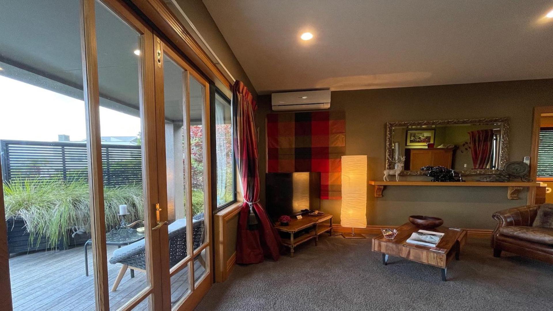 The Flying Trout Boutique Lodge Taupo Bagian luar foto