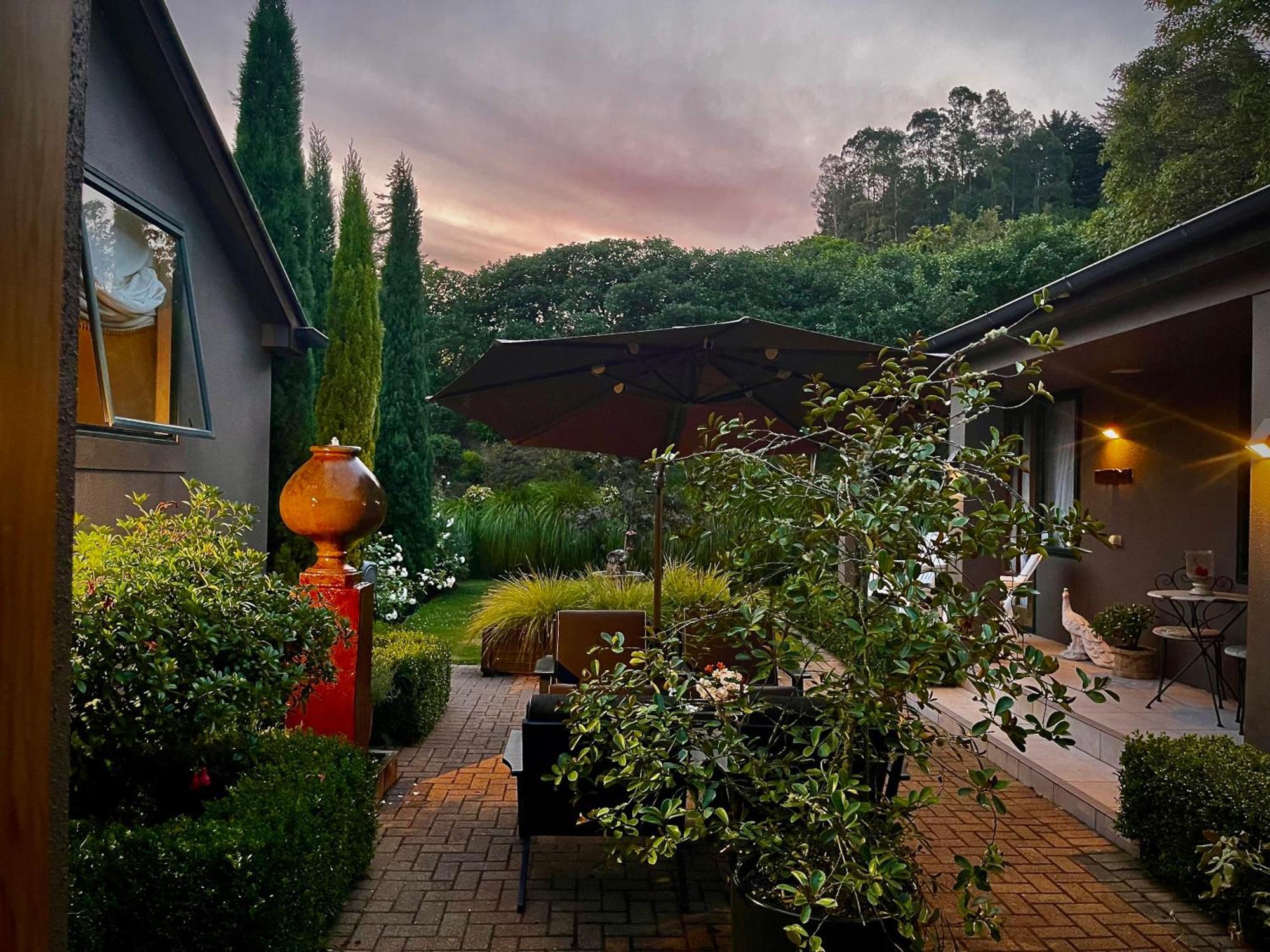 The Flying Trout Boutique Lodge Taupo Bagian luar foto